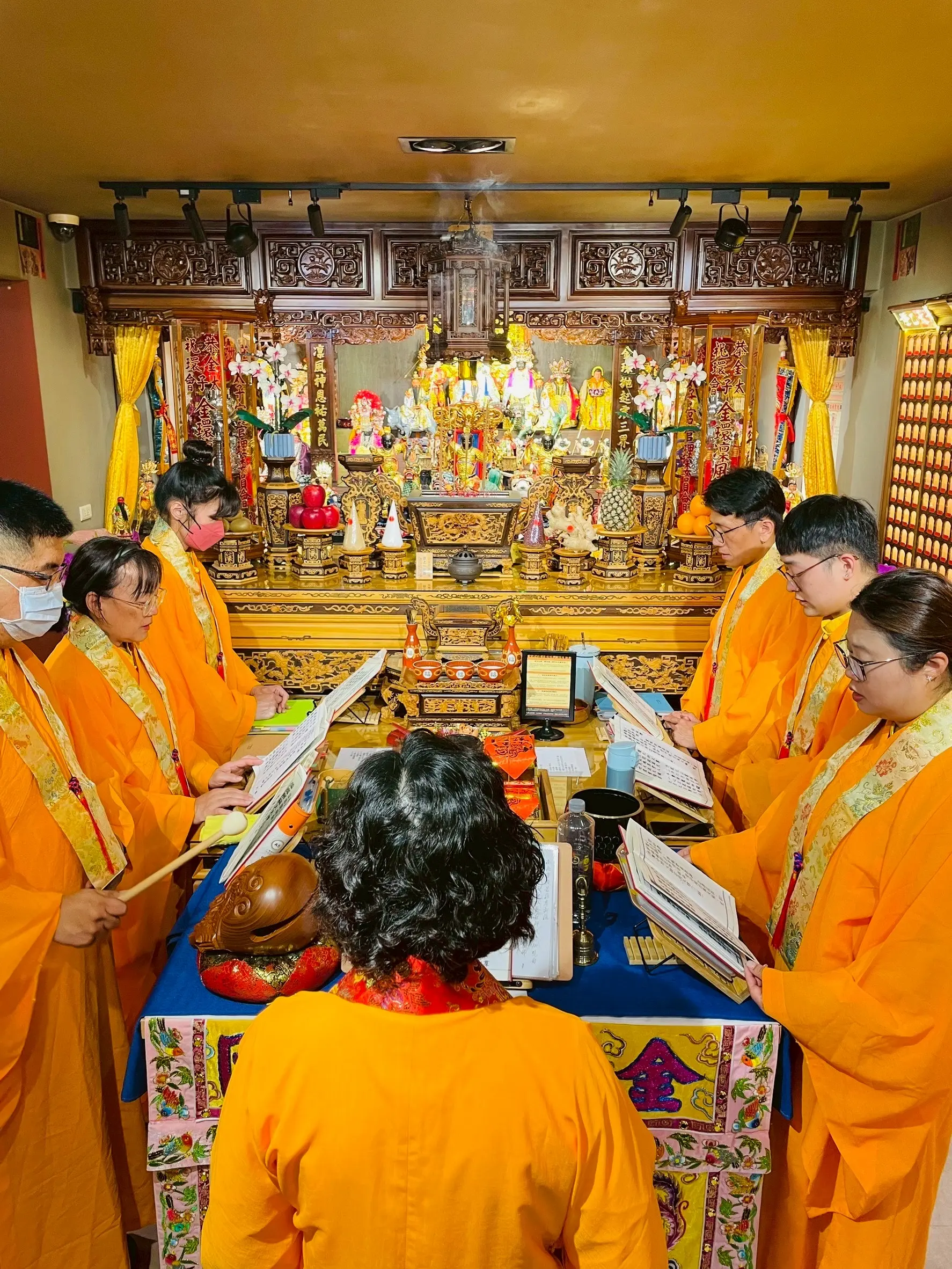 四月初一誦經